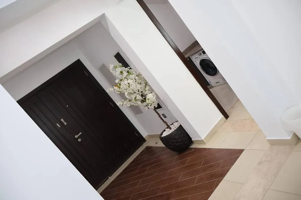 2 Bedroom Villa With Huge Garden Dubai