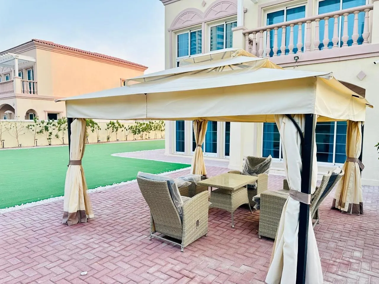 2 Bedroom Villa With Huge Garden Dubai